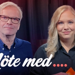 Programledarna Rolf Digervall och Paulina Martikainen.
